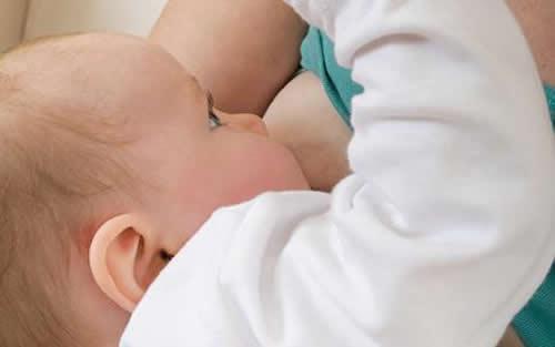 母乳和奶粉混合喂养注意事项 十个月宝宝母乳和奶粉混合喂养注意事项