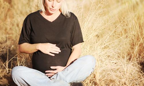 孕妇可以吹空调扇吗 孕妇吹空调扇对胎儿有影响吗