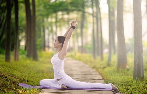 饭后练瑜伽可以减肥吗 饭后多久可以练瑜伽 练瑜伽的好处