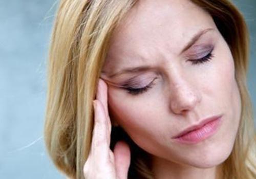 偏头痛的原因和治疗方法 女人偏头痛的原因和治疗方法