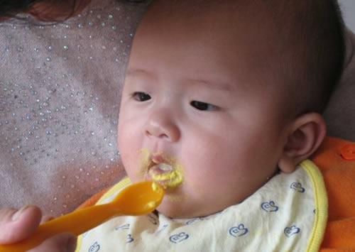 宝宝吃蛋黄怎么吃