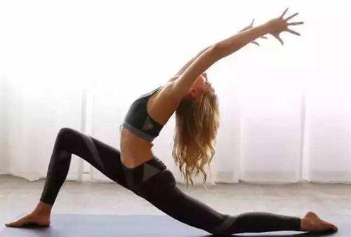 瑜伽瘦腰的动作 减腰的瑜伽动作