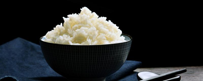 米饭冷藏一天能不能吃（米饭冷藏一天能不能吃了）