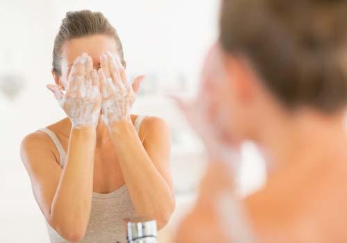 白醋洗脸有什么副作用 白醋洗脸有什么副作用和危害