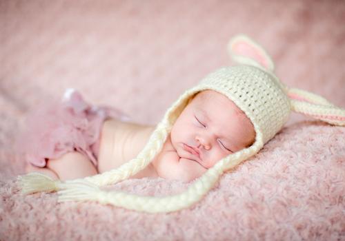 一岁宝宝睡觉出汗多是什么原因（一岁多的宝宝睡觉出汗是什么原因）