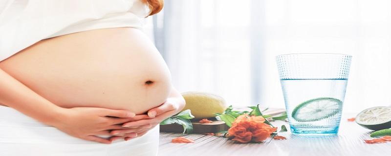 孕妇肚子胀气吃什么排气（孕中期肚子胀吃什么有助于排气）