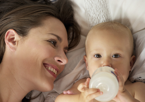 宝宝母乳和奶粉混着吃好吗（吃母乳和奶粉混合喂养对宝宝好吗）