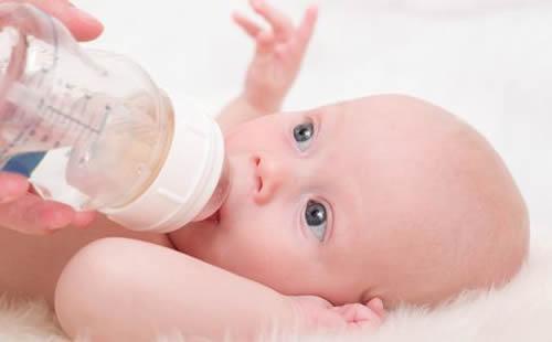 宝宝不喝水是怎么回事 宝宝不喝水是怎么了