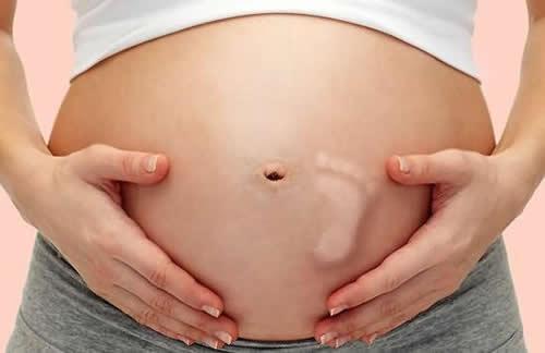 怀孕三个月胎儿会动吗（怀孕三个月胎宝宝会动吗）