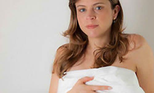 怀孕五个月乳房出水怎么回事 怀孕五个月乳房出水正常吗