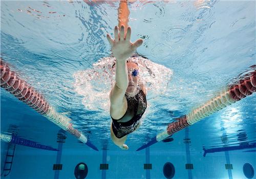 游泳是有氧运动还是无氧运动 游泳属于有氧还是无氧运动?