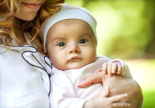 母乳性腹泻的宝宝怎么改善 母乳造成婴儿腹泻该怎么办?