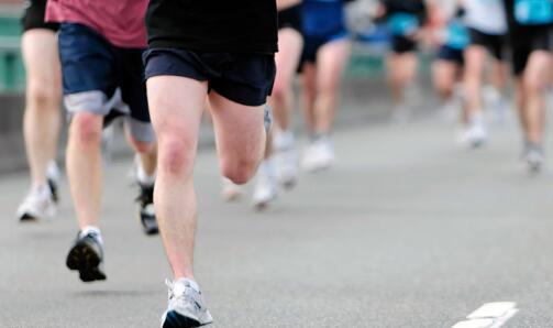 马拉松后膝盖如何恢复 马拉松膝盖受伤恢复训练图解