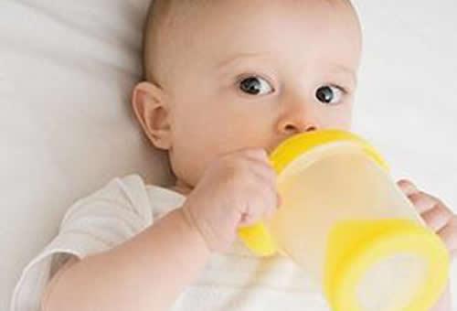宝宝喉咙有痰咳不出来怎么办（一岁宝宝喉咙有痰咳不出来怎么办）