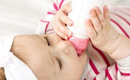 如何预防宝宝奶瓶蛀牙（宝宝奶瓶蛀牙怎么办）