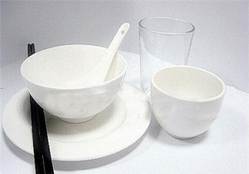 用开水烫碗筷能有效杀菌吗 开水烫碗可以杀菌吗