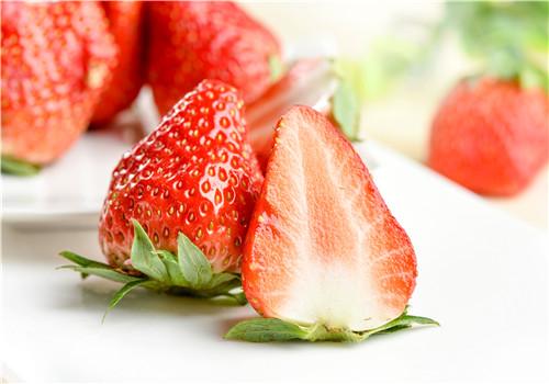 冬季可以吃草莓吗 吃草莓有什么好处