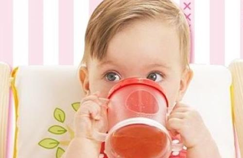 宝宝不喝水可以加葡萄糖吗（婴儿不爱喝水可以加点葡萄糖吗）