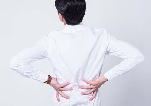 腰痛是怎么引起的 腰疼是怎么回事