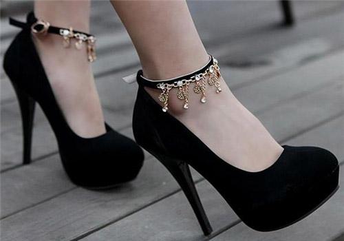 脚上为什么会长鸡眼 脚上为什么会长鸡眼有什么药可以用