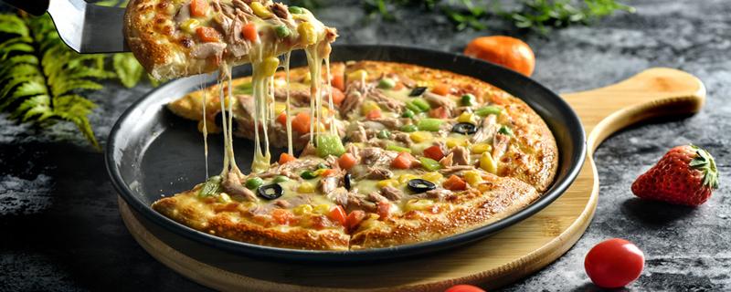 炸鸡和披萨哪个更发胖 一个9寸披萨的热量