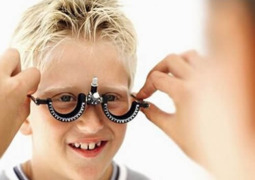 儿童近视眼怎么恢复视力 儿童近视矫正有哪些方法