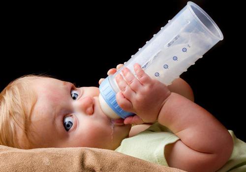 吃腹泻奶粉可以吃母乳吗（腹泻可以吃母乳和奶粉吗）