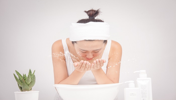 海藻面膜适合哪个年龄段 海藻面膜怎么敷