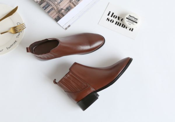 运动裤配什么鞋子 运动裤适合搭配的鞋子有哪些