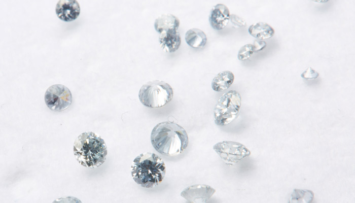水钻和钻石的区别  水钻和钻石有什么不同