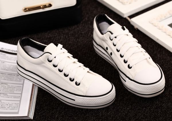 运动裤配什么鞋子 运动裤适合搭配的鞋子有哪些