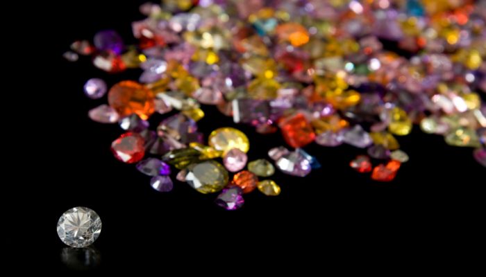 水钻和钻石的区别  水钻和钻石有什么不同