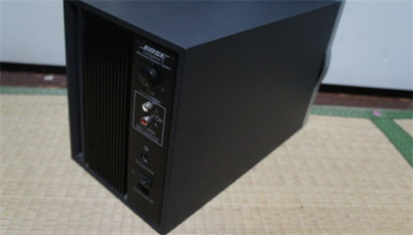 Bose Companion2电脑音响怎么连接外部音频设备