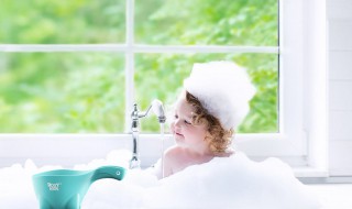 2岁宝宝洗头方法如下 2岁宝宝应该这样洗头