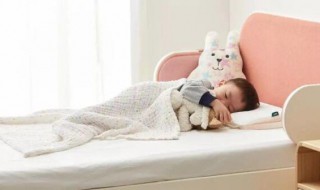 宝宝晚上睡觉盖被子方法 宝宝睡觉怎么盖被子