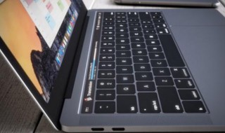 macbook切换系统按键 Macbook air开机时按哪个键切换系统