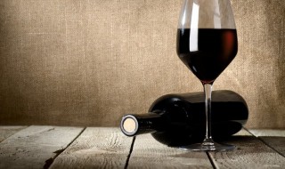 如何判断医用酒精真假 如何判断医用酒精真假鉴别