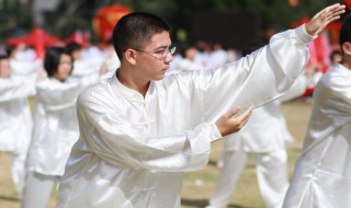 24式太极拳的第17个动作的动作名称是（24式太极拳的第17个动作的动作名称是哪个）