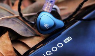 iqoo耳机怎么佩戴（iqoo耳机怎么佩戴视频）