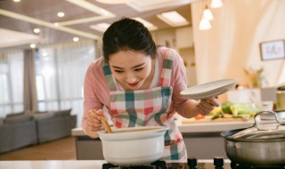 胡椒猪肚鸡汤的做法 胡椒猪肚鸡汤的做法配料