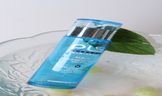 爽肤水晚上睡前可以使用吗（爽肤水晚上睡前可以使用吗）