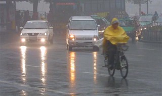 雨天行车打滑怎么办 雨天车辆打滑怎么办