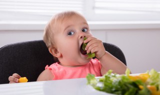 宝宝补钙和补锌可以一起吃吗（补锌跟补钙能一起吃吗）