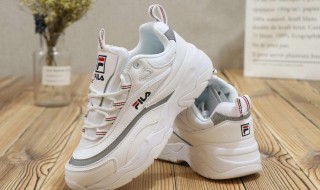 老爹鞋怎么系鞋带（老爹鞋鞋带怎么穿孔视频）