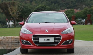 东风标致3O8后排坐椅怎么放下 东风标致308的后排座椅怎么放倒的?