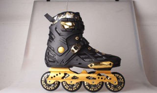 如何挑选轮滑鞋（如何挑选轮滑鞋的好坏）