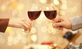 喝红酒为什么要醒酒 红酒直接倒杯子里可以醒酒吗