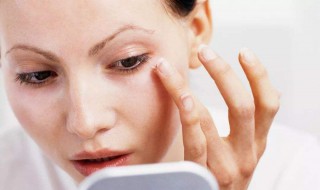 如何画彩妆（如何画彩妆眼影）