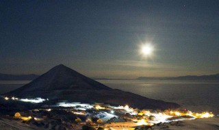 有极昼极夜现象的地区是（有极昼极夜现象的地方是）