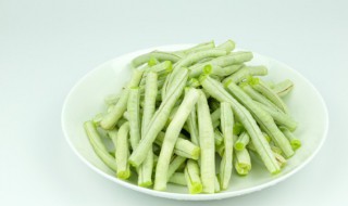 东北干豆角丝怎么晒成的 豆角不煮直接晒干行吗